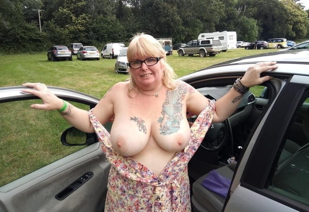 25P Sharon Gorgeous Tattooed Tits..