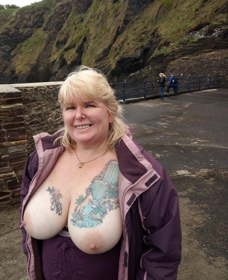 25P Sharon Gorgeous Tattooed Tits..