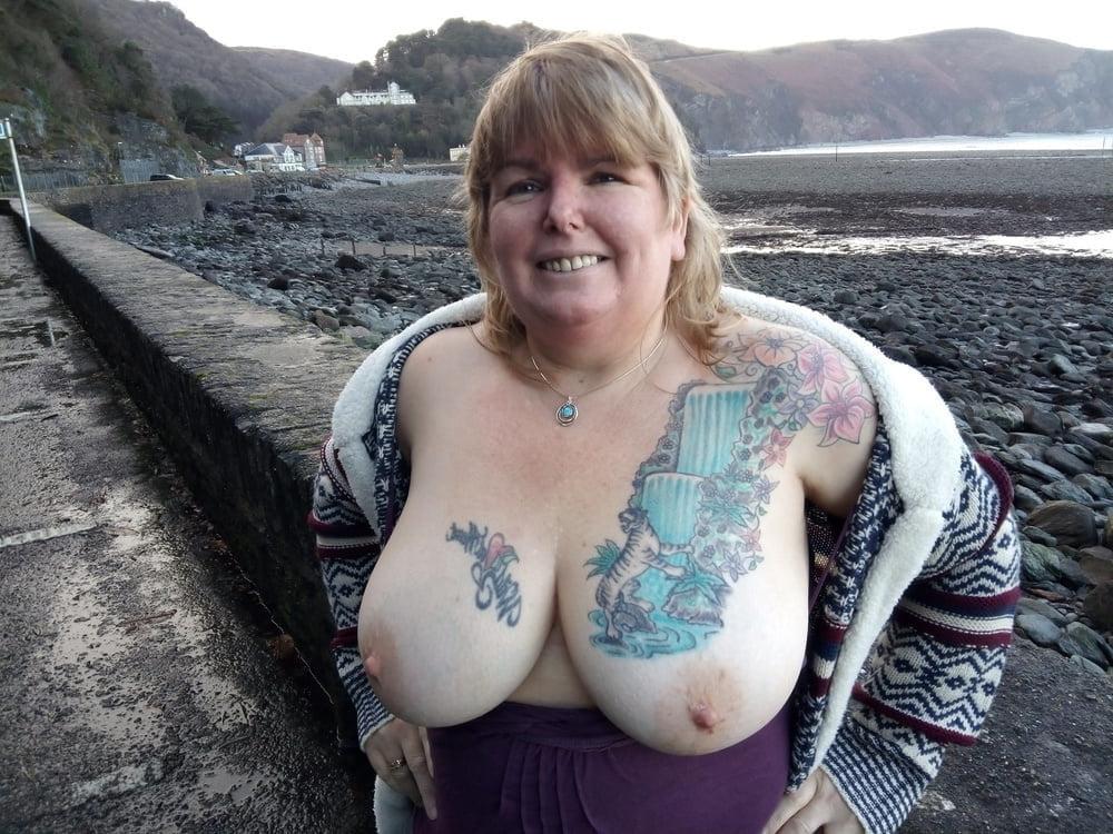 25P Sharon Gorgeous Tattooed Tits..