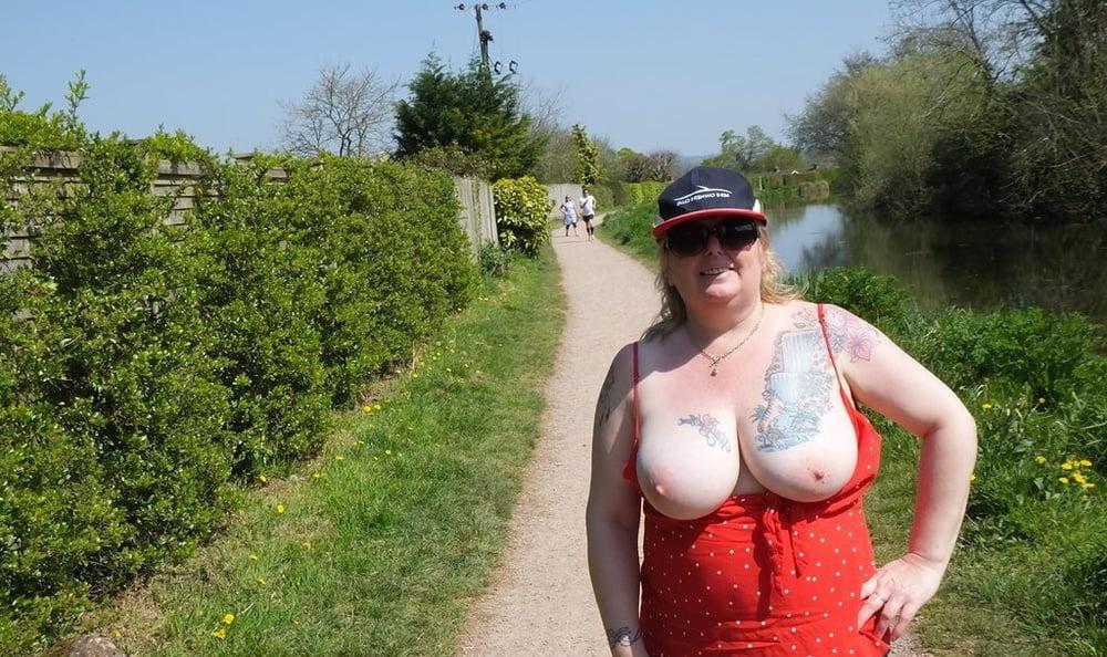 25P Sharon Gorgeous Tattooed Tits..