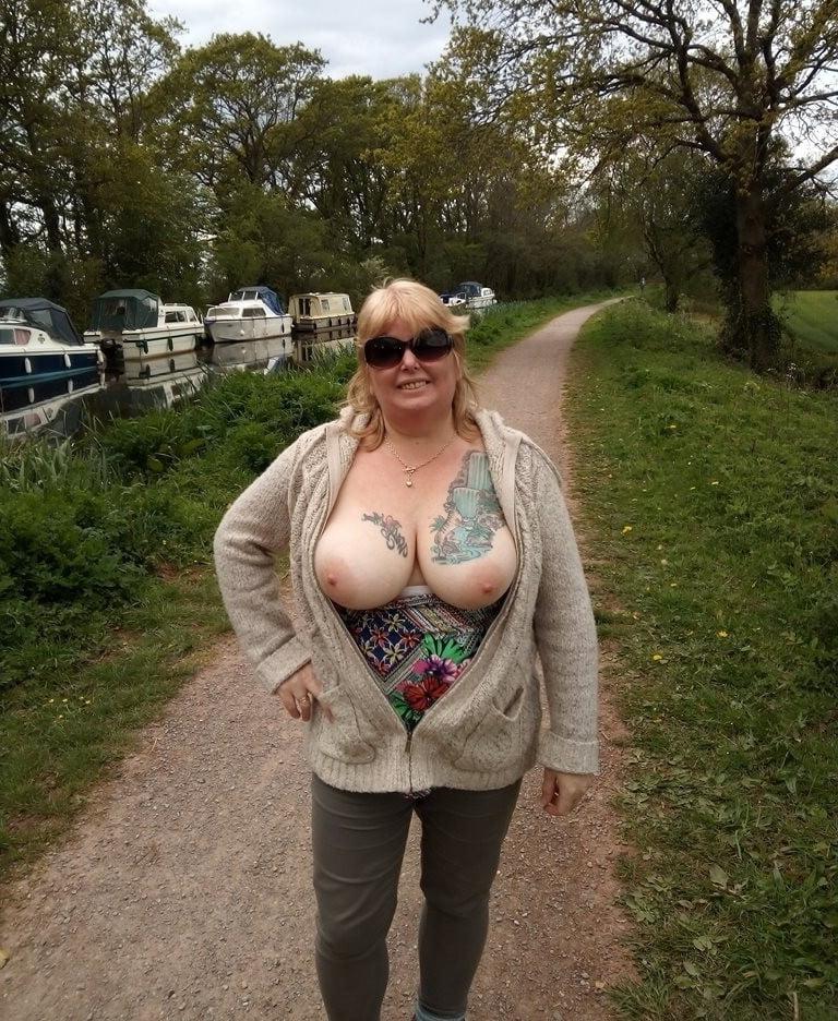 25P Sharon Gorgeous Tattooed Tits..