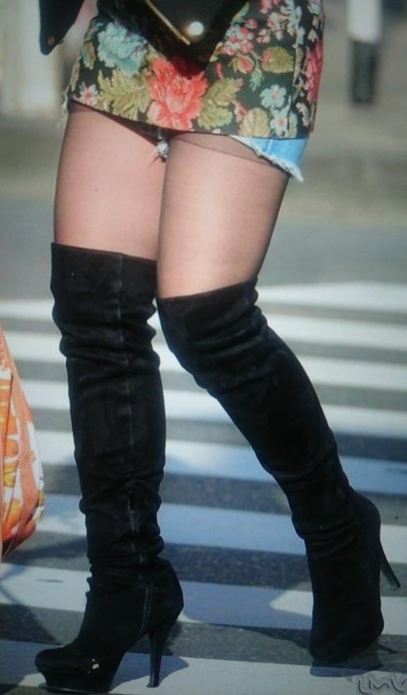 10P Pantyhose panty marked area in public