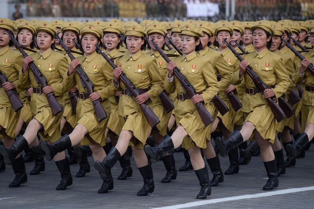 8P HOT NORTH KOREAN GIRLS! 2