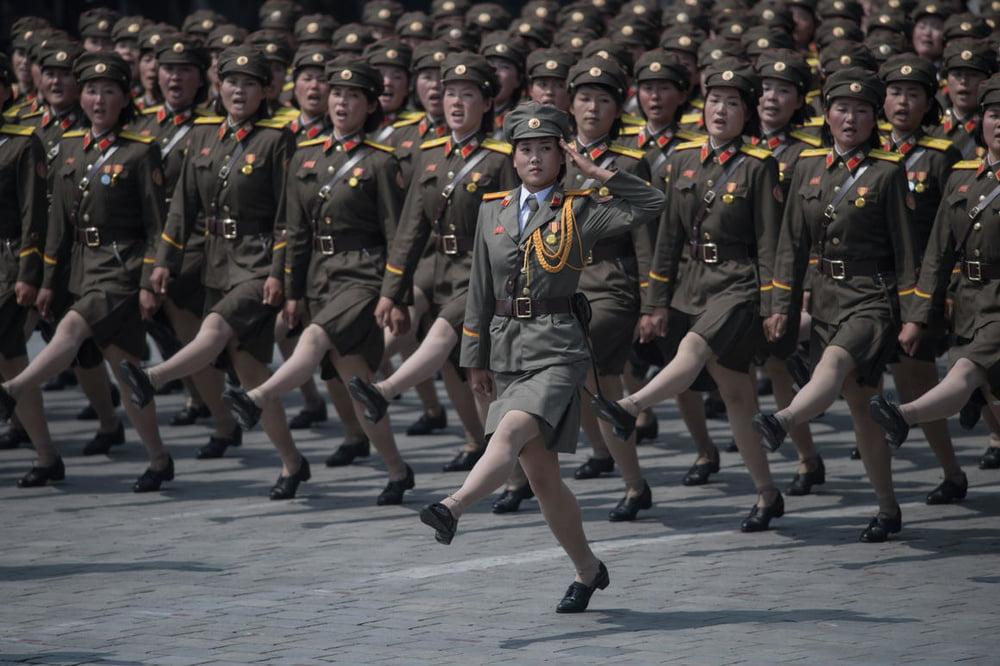 8P HOT NORTH KOREAN GIRLS! 2