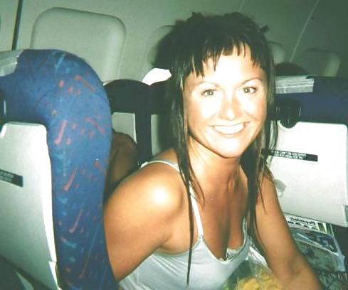 25P Downblouse-Cleavage 2
