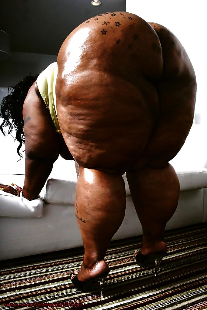 25P Gros Black BBW Culs for anal sex.