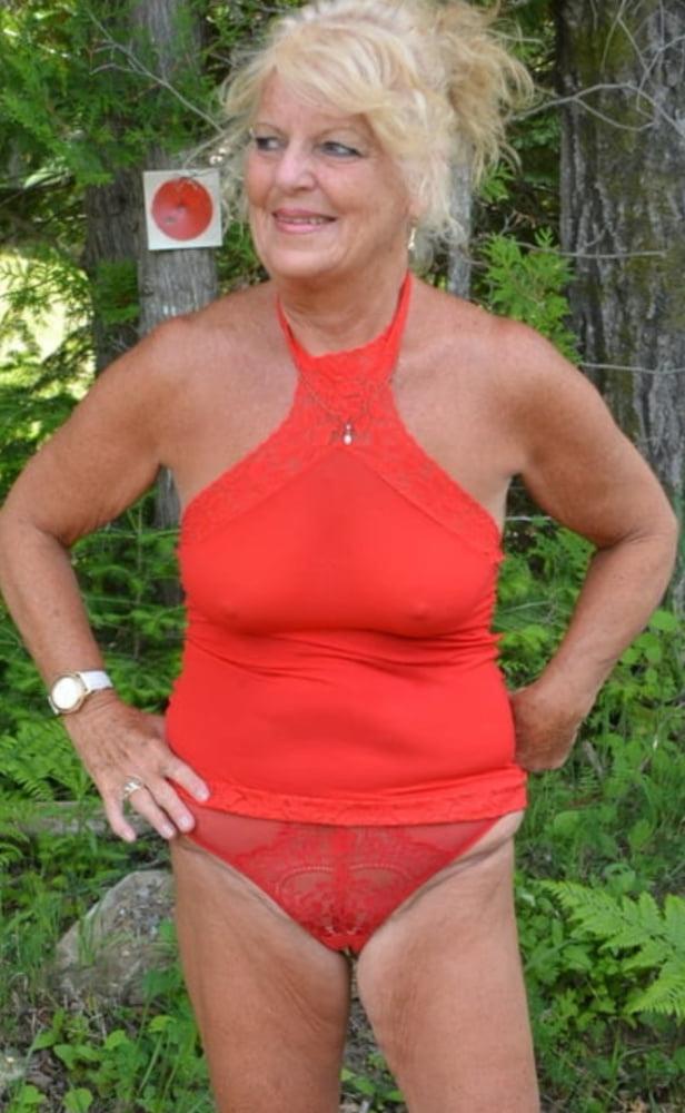 25P lovely sexy lady in red