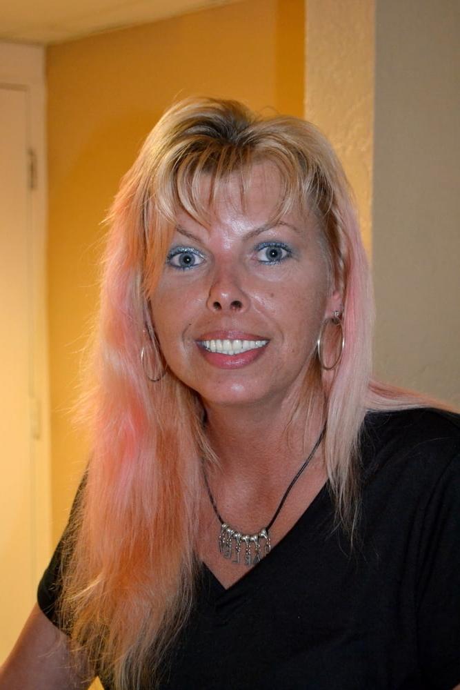25P BlondeMary A Real Sexy LADY