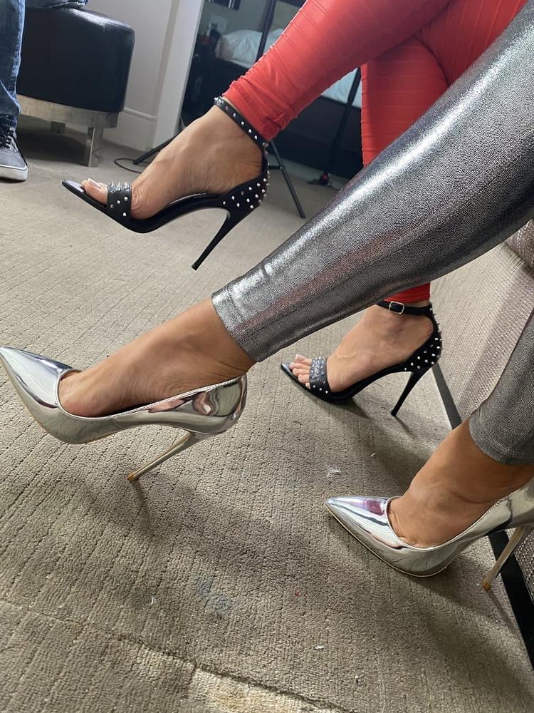 25P Supreme Foot Fetish Faves
