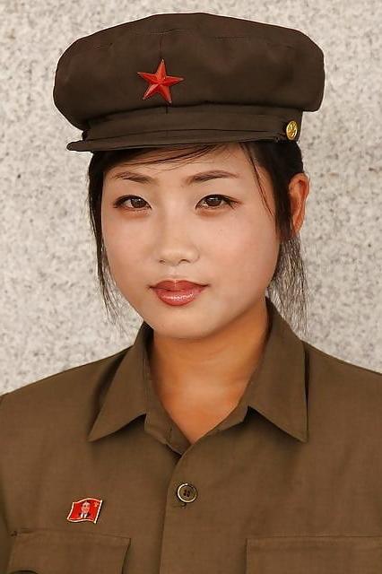12P HOT NORTH KOREAN GIRLS! 3
