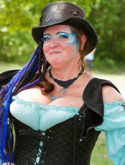 20P Renaissance cleavage 2