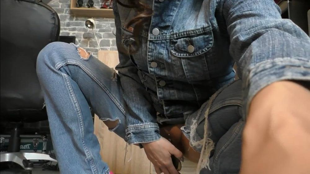 25P German Denim Fetish Queen