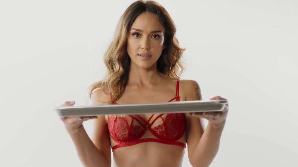 25P Jessica Alba is gorgeous