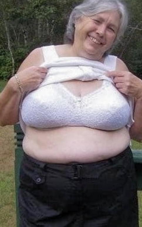 25P grannies  in there sexy underwear
