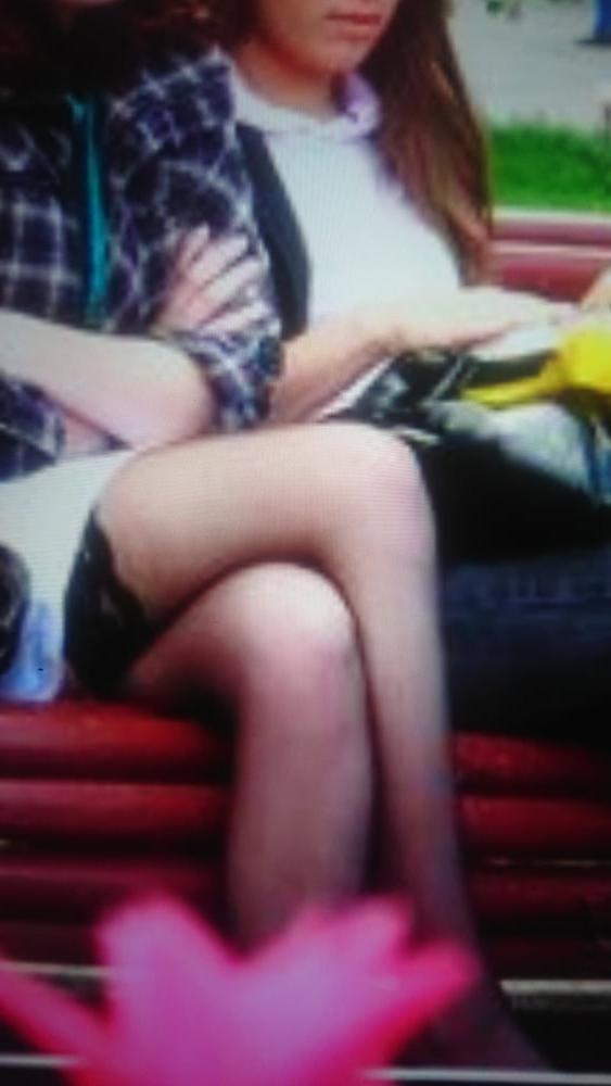 18P Stockings upskirt in public