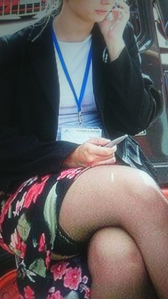 9P Pantyhose nylon legs in public