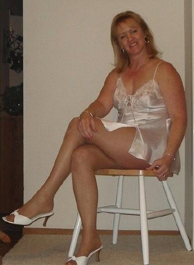 25P Matures in kitchen chair 4