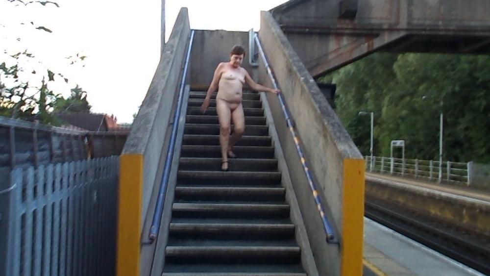 25P Sexy Naked Railway Footbridge Dare