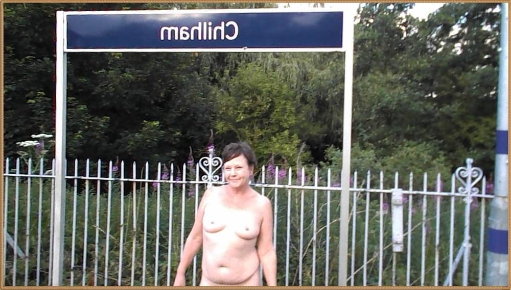25P Sexy Naked Railway Footbridge Dare