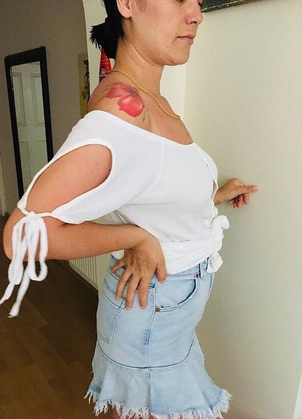 25P Turkish amateur women non-nude