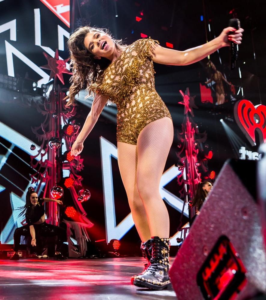 19P Gorgeous Hailee