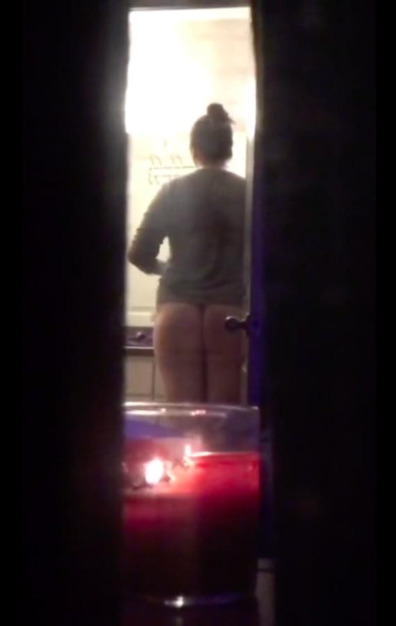 15P Thick Ass Neighbor Spy