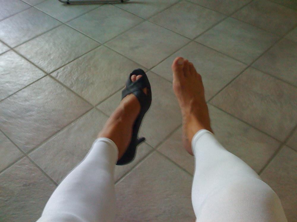 12P Feet, shoe, leggings