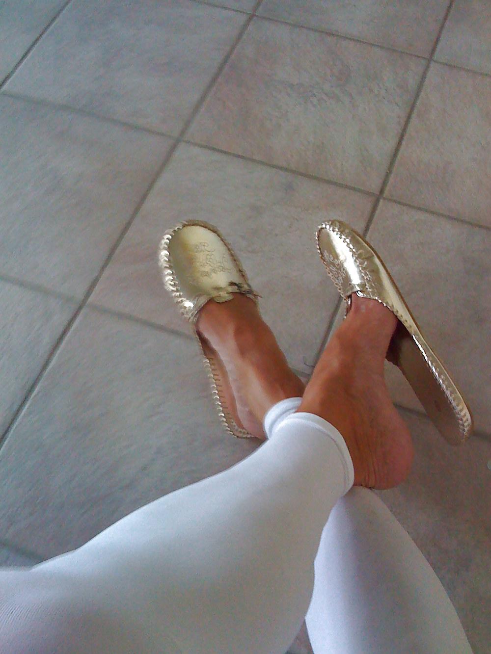 12P Feet, shoe, leggings