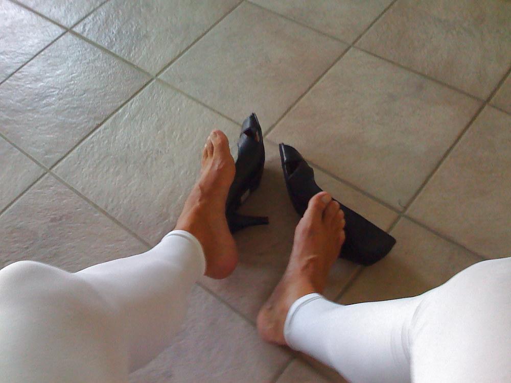 12P Feet, shoe, leggings