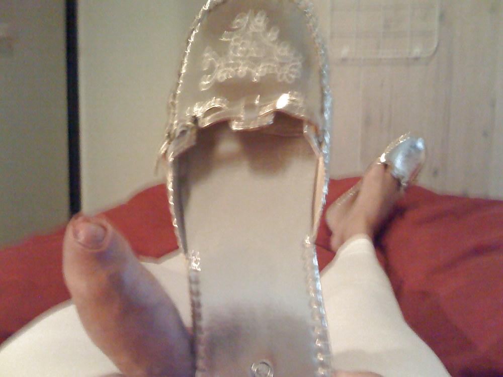 12P Feet, shoe, leggings