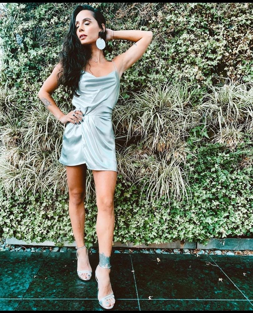 21P Sexy Turkish Yasemin