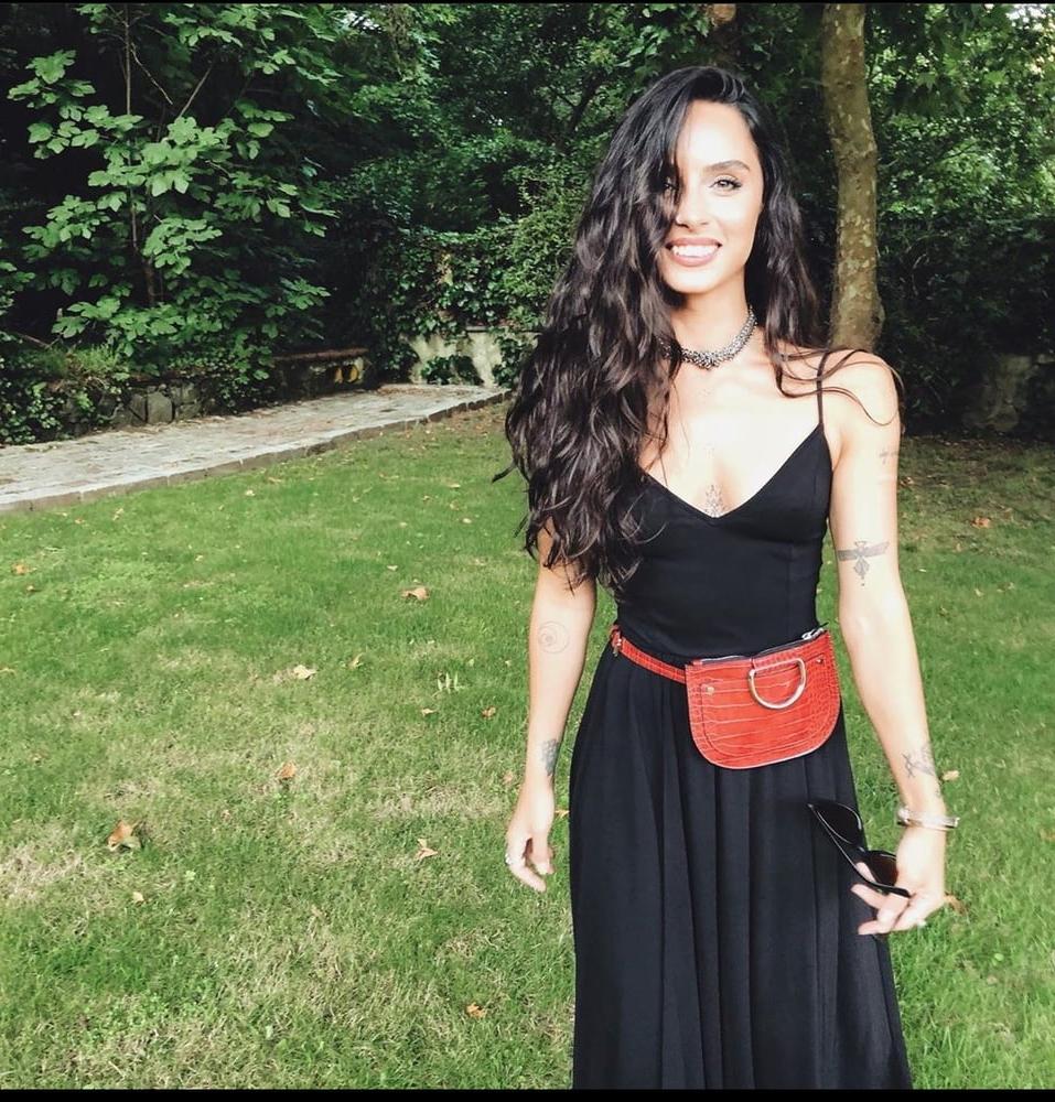 21P Sexy Turkish Yasemin