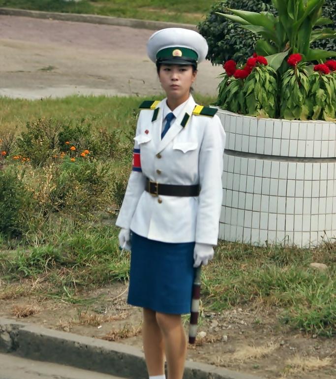 8P HOT NORTH KOREAN TRAFFIC LADIES!