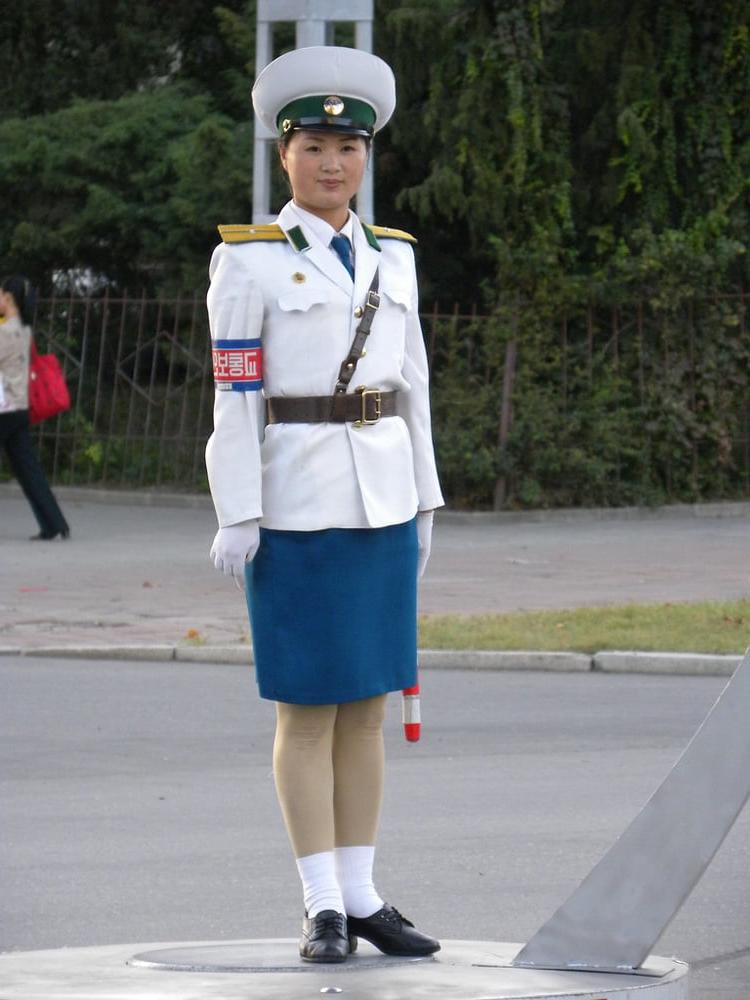8P HOT NORTH KOREAN TRAFFIC LADIES!