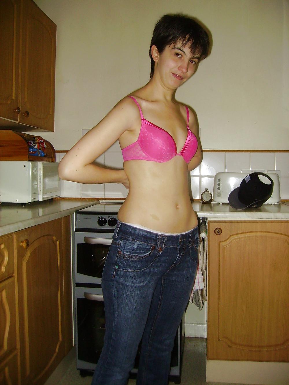 19P Short hair girl