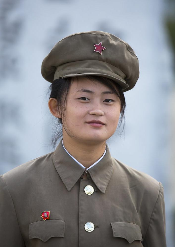 8P HOT NORTH KOREAN GIRLS!