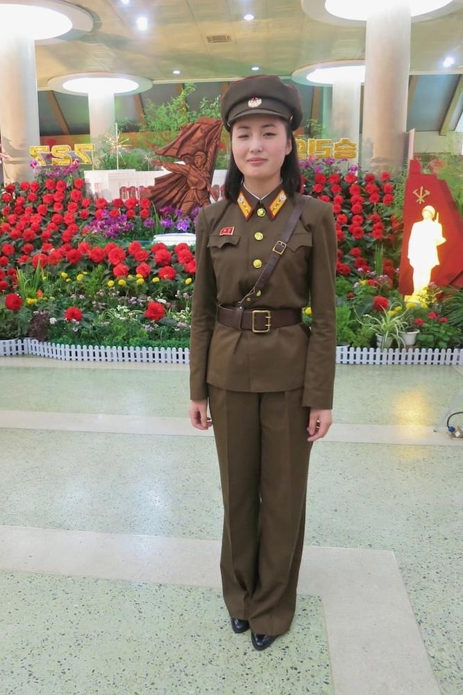 8P HOT NORTH KOREAN GIRLS!