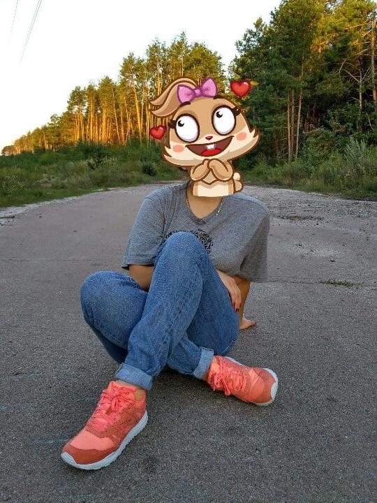 25P Tina Voitik Foot Fetish