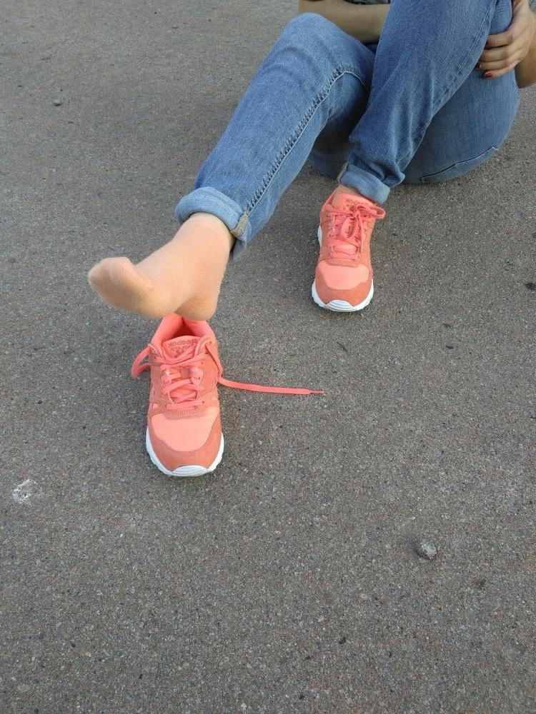 25P Tina Voitik Foot Fetish