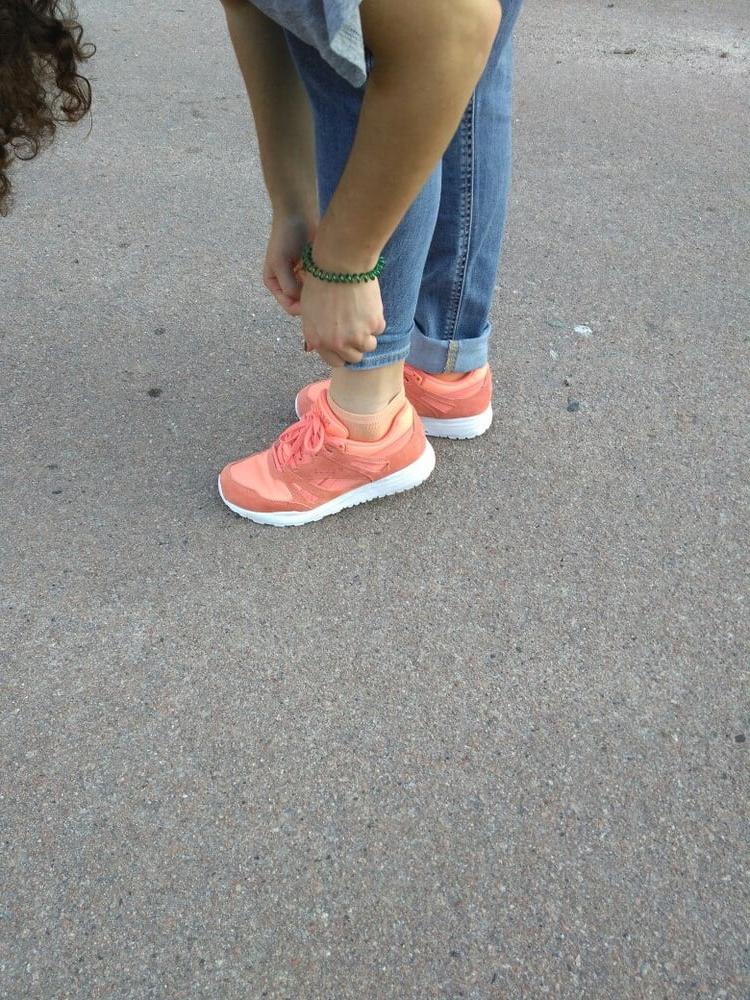 25P Tina Voitik Foot Fetish