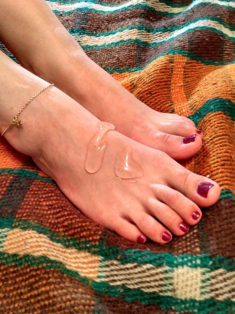 25P Tina Voitik Foot Fetish