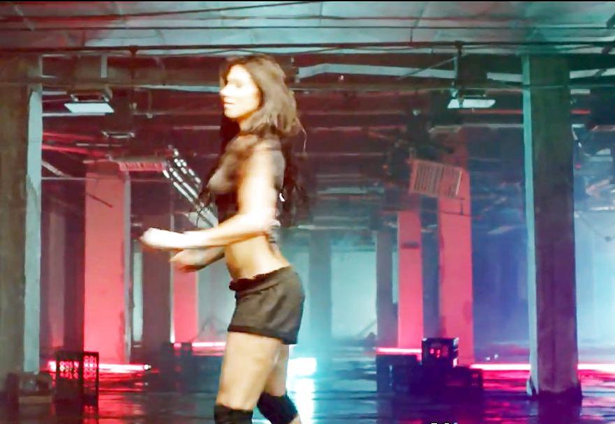 8P Nicole Scherzinger nipple