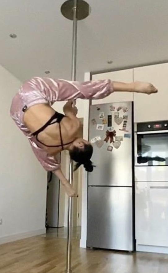 25P Pole Dancing Sluts pt.2