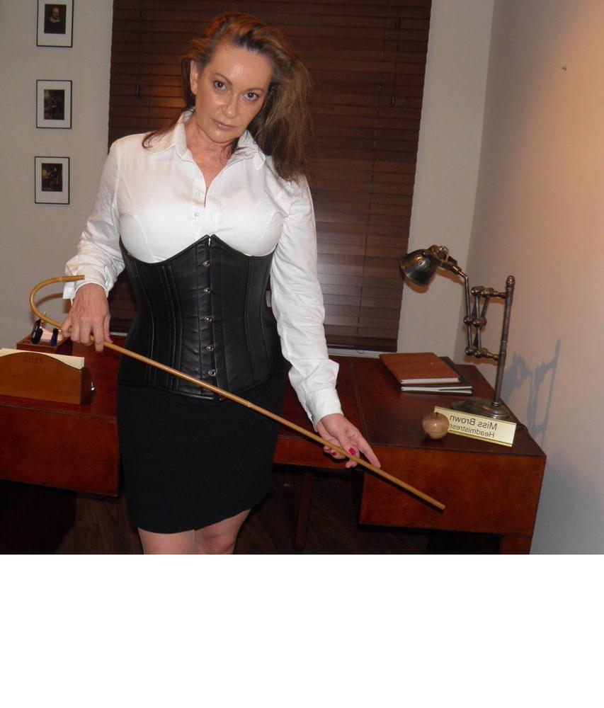 25P Femdom spanking1