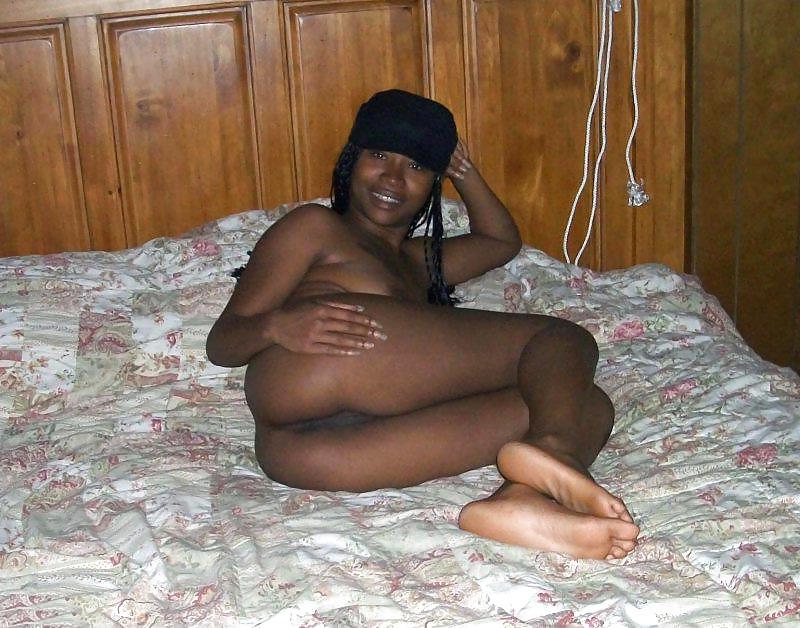 25P REAL BLACK AMATEUR
