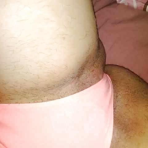 25P naughty and hairy Arab girl