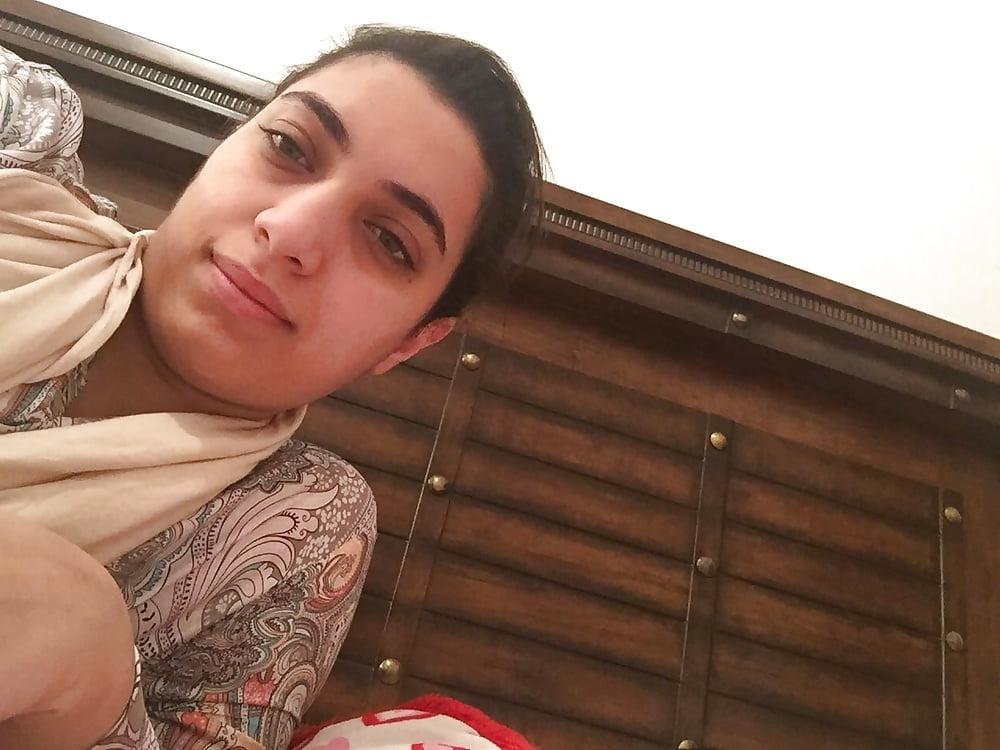 25P naughty and hairy Arab girl