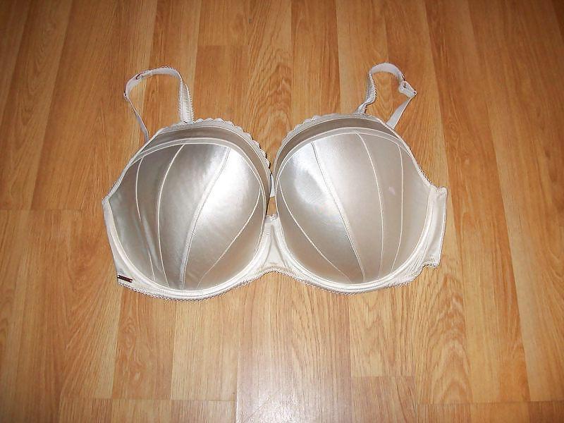 25P Used bras from the net