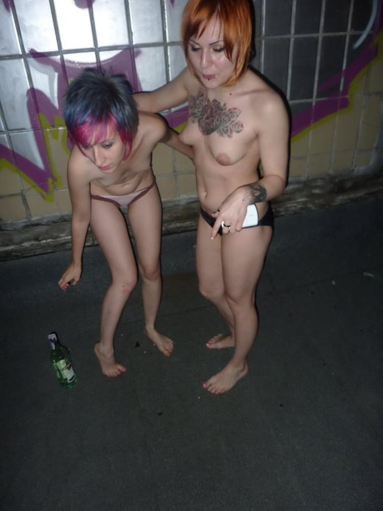 25P Nude Amateur Pics - Russian Chicks Nude In Public