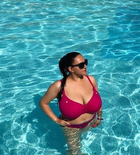 25P CLEAVAGE BEACH BIKINI STUFFERS 8